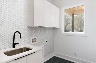 1281 Avalon Pl NE, Atlanta, GA 30306 - Photo 39