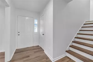 4447 Lake Breeze Dr, Stone Mountain, GA 30083 - Photo 5