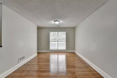 5880 April Drive, Sugar Hill, GA 30518 - Photo 11