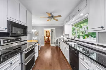 684 Honeysuckle Road, Gainesville, GA 30501 - Photo 15