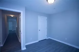 7302 Fairington Village Dr, Lithonia, GA 30038 - Photo 11