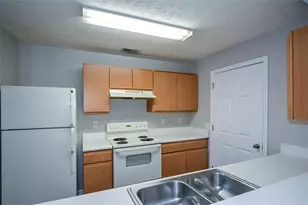 7302 Fairington Village Dr, Lithonia, GA 30038 - Photo 35