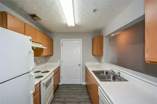 7302 Fairington Village Dr, Lithonia, GA 30038 - Photo 33