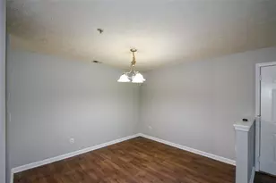 8304 Fairington Village Dr, Lithonia, GA 30038 - Photo 9