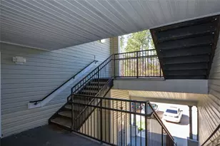 8304 Fairington Village Dr, Lithonia, GA 30038 - Photo 17