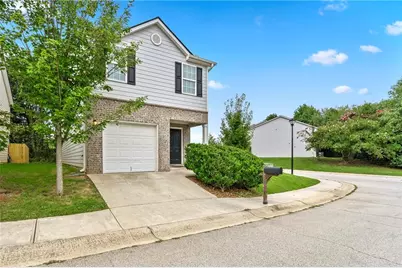 2140 Belmont Circle, Conyers, GA 30012 - Photo 3