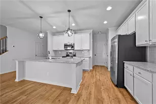 5615 Parkview Ln, Flowery Branch, GA 30542 - Photo 7