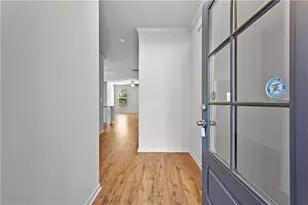 5615 Parkview Ln, Flowery Branch, GA 30542 - Photo 3