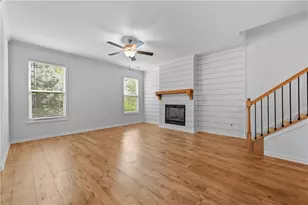 5615 Parkview Ln, Flowery Branch, GA 30542 - Photo 5