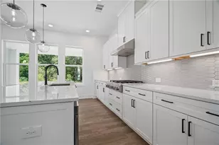 6945 Pond Vw Dr, Cumming, GA 30028 - Photo 11