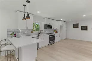 1060 Deer Chase Ct, Stone Mountain, GA 30088 - Photo 9