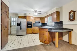 3139 Dodson Dr, East Point, GA 30344 - Photo 13