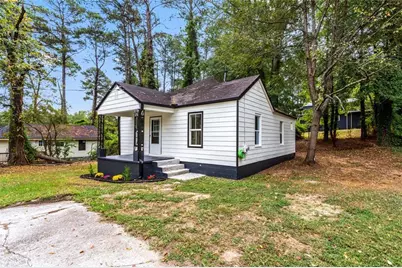 340 Lee Street, Forest Park, GA 30297 - Photo 1