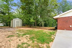 2921 Hill Cir, Dacula, GA 30019 - Photo 3
