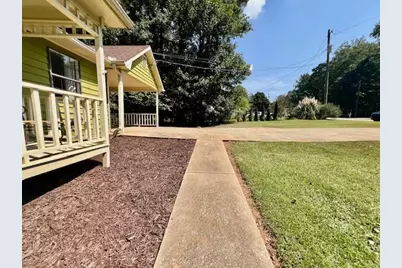 1372 Sir Knights Way, Lawrenceville, GA 30045 - Photo 5