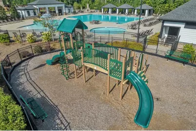 2942 Hawthorn Farm Boulevard, Loganville, GA 30052 - Photo 5