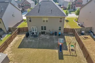 2942 Hawthorn Farm Blvd, Loganville, GA 30052 - Photo 3