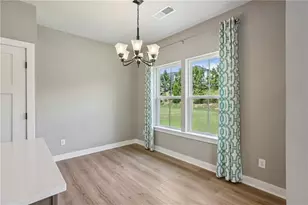 39 Clubview Dr, Hoschton, GA 30548 - Photo 5