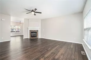 705 Breeze Ln, Woodstock, GA 30188 - Photo 5