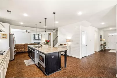 5550 Mirror Lake Drive, Cumming, GA 30028 - Photo 7