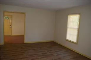 475 Holly Ridge Dr, Lilburn, GA 30047 - Photo 3