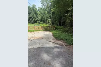 2923 Raintree Drive SE, Conyers, GA 30094 - Photo 3