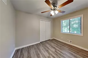 2127 W Carlyle Ct, Marietta, GA 30062 - Photo 15