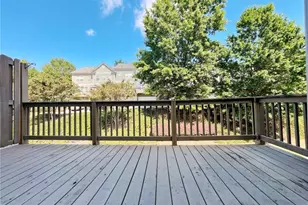 525 Grove Field Ct, Suwanee, GA 30024 - Photo 19