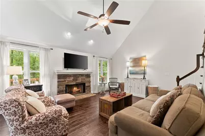 465 Emerald Parkway, Sugar Hill, GA 30518 - Photo 7