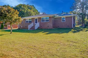 2877 Whispering Hills Dr, Atlanta, GA 30341 - Photo 7