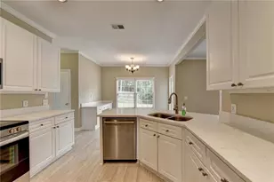 10750 Avian Dr, Alpharetta, GA 30022 - Photo 13