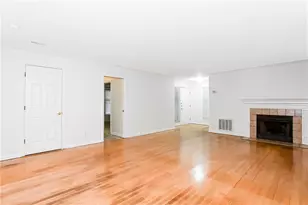 1005 Garden Ct, Atlanta, GA 30328 - Photo 5