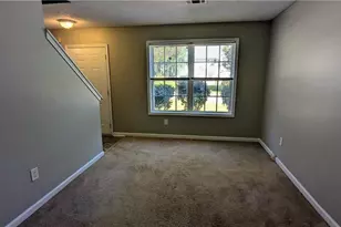 2435 Vine St, Union City, GA 30291 - Photo 5