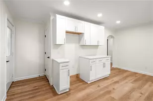 2146 Pinehurst Dr, Atlanta, GA 30344 - Photo 9