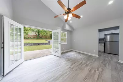 2591 Hood Avenue, Atlanta, GA 30318 - Photo 11