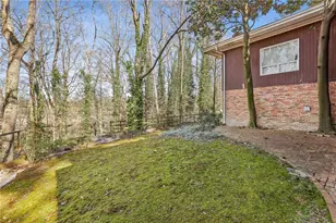 110 Stewart Dr, Atlanta, GA 30342 - Photo 3