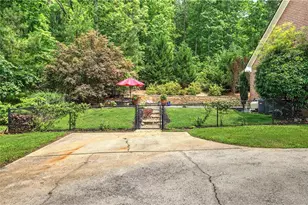 39 Twin Oaks Ln SW, Cartersville, GA 30120 - Photo 9