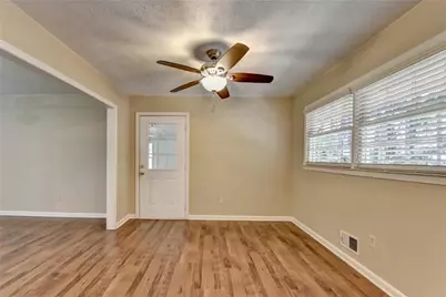 2414 Robin Hood Place, Marietta, GA 30068 - Photo 7