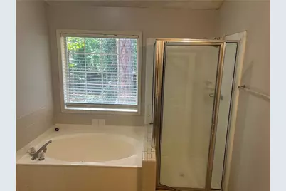 7049 Crestwood Place, Lithonia, GA 30058 - Photo 11