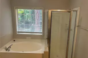 7049 Crestwood Pl, Lithonia, GA 30058 - Photo 11