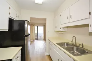 475 Mount Vernon Hwy NE, Sandy Springs, GA 30328 - Photo 9