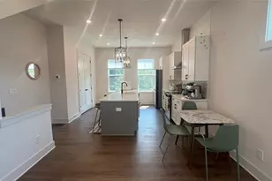 200 Chestnut Cir, Atlanta, GA 30342 - Photo 9