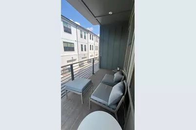 200 Chestnut Circle, Atlanta, GA 30342 - Photo 11