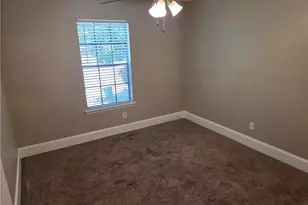 943 Lake Dr Ct, Stone Mountain, GA 30088 - Photo 7