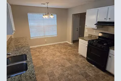 943 Lake Drive Court, Stone Mountain, GA 30088 - Photo 5