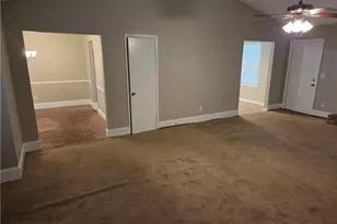 943 Lake Dr Ct, Stone Mountain, GA 30088 - Photo 3