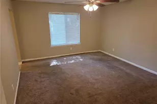 943 Lake Dr Ct, Stone Mountain, GA 30088 - Photo 9