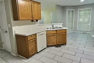 1009 Bexhill Dr, Lawrenceville, GA 30043 - Photo 7