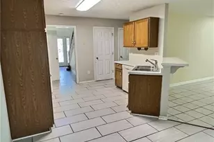 1009 Bexhill Dr, Lawrenceville, GA 30043 - Photo 5