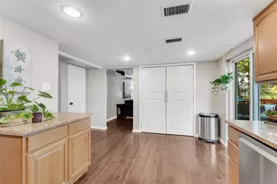 500 Barrington Drive W, Roswell, GA 30076 - Photo 3